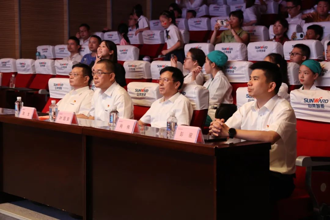 缤纷“暑”假，不负所“托”！ 智能职工子女暑期托管班结业啦